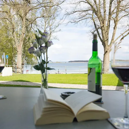 Otter Im Müritz Seepark Apartamento *